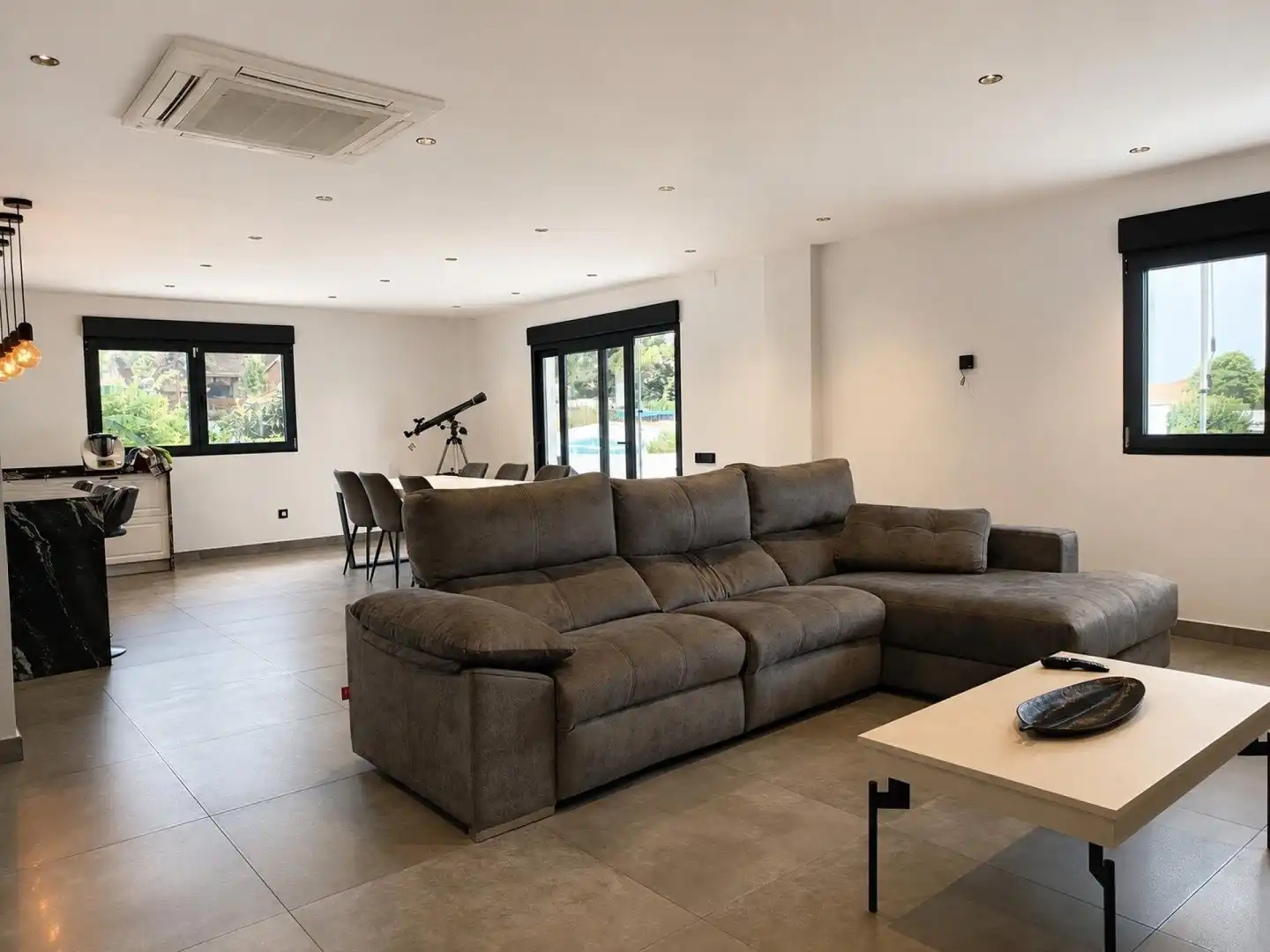 Sala de estar de Casa o chalet en venta en Els Pallaresos con Aire acondicionado, Calefacción y Terraza