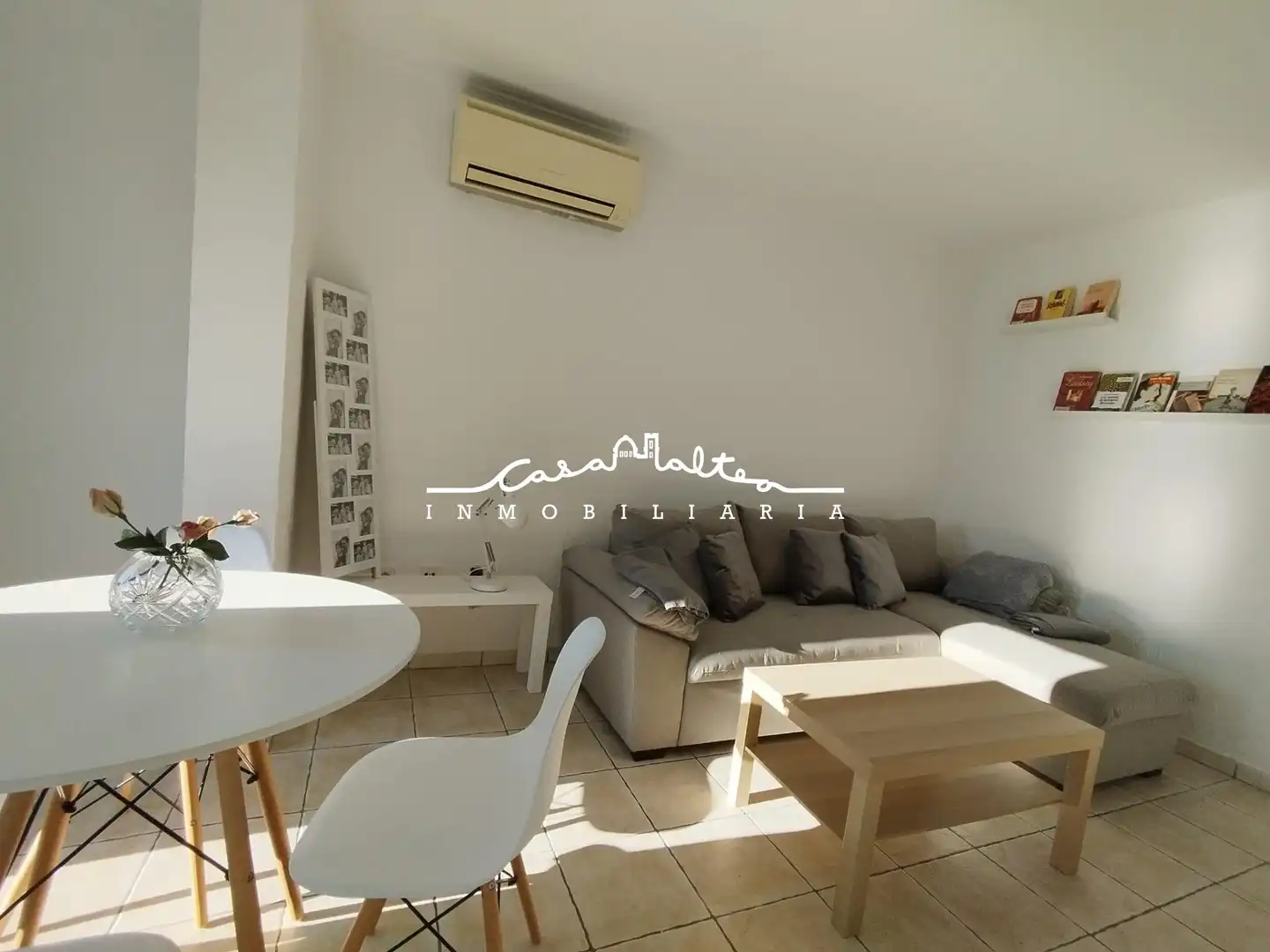 Sala de estar de Casa o chalet en venta en La Nucia con Aire acondicionado, Jardín privado y Terraza