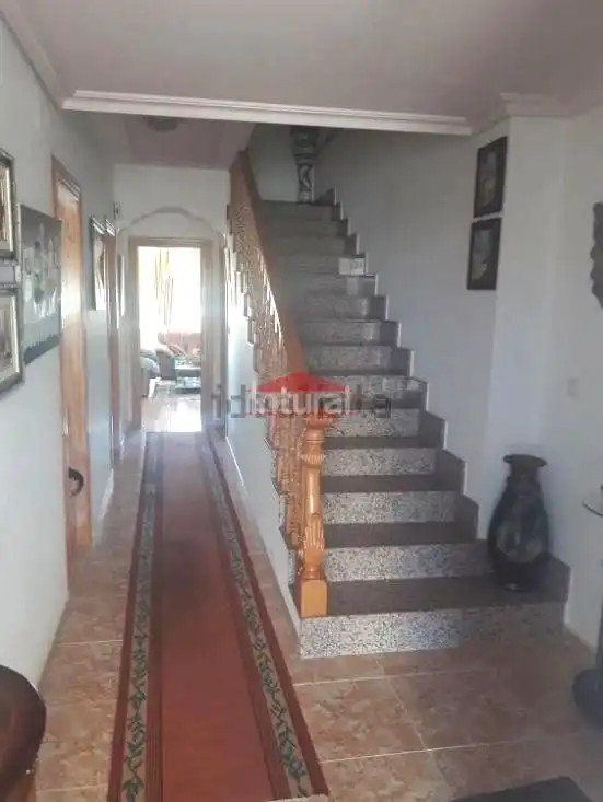 Casa adosada en venta en San Pedro con Calefacción y Terraza