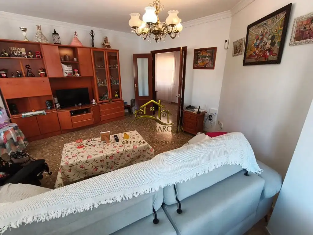 Flat with terrace for sale in Plaza Del Trabajo, imagen 2