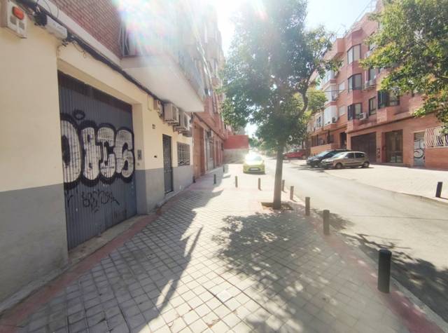 Local comercial en Venta en Calle ENRIQUE VELASCO en Numancia