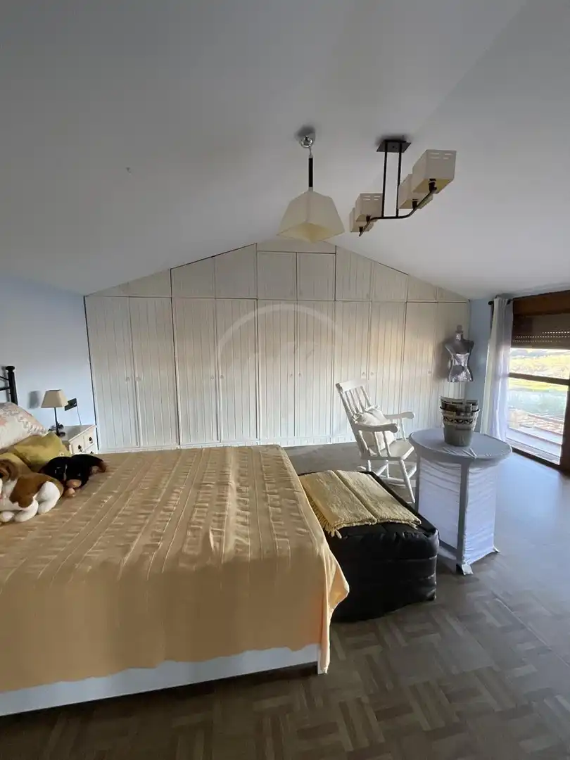 Dormitori de Finca rústica en venda en Linares amb Jardí privat, Terrassa i Piscina