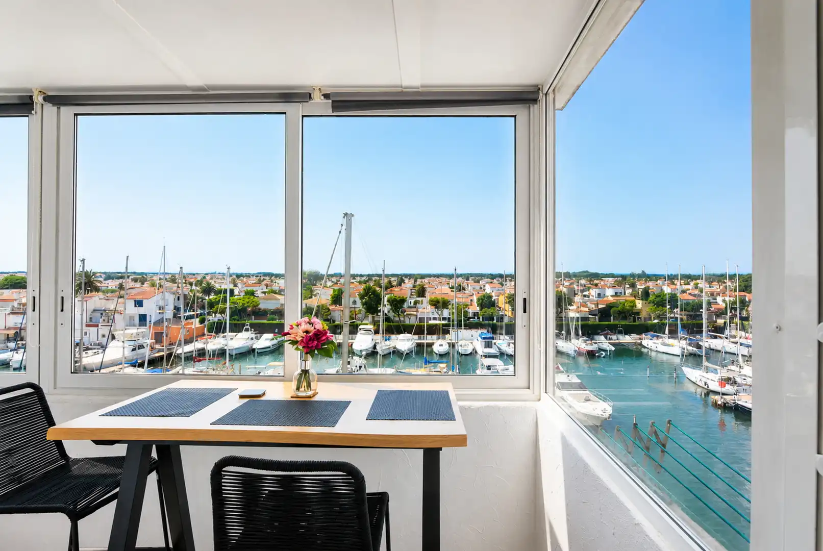 Terraza de Estudio en venta en Empuriabrava con Aire acondicionado