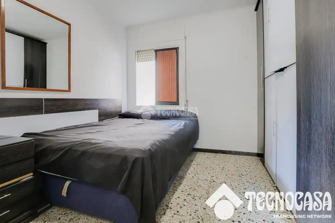 Bedroom of Flat for sale in Mataró