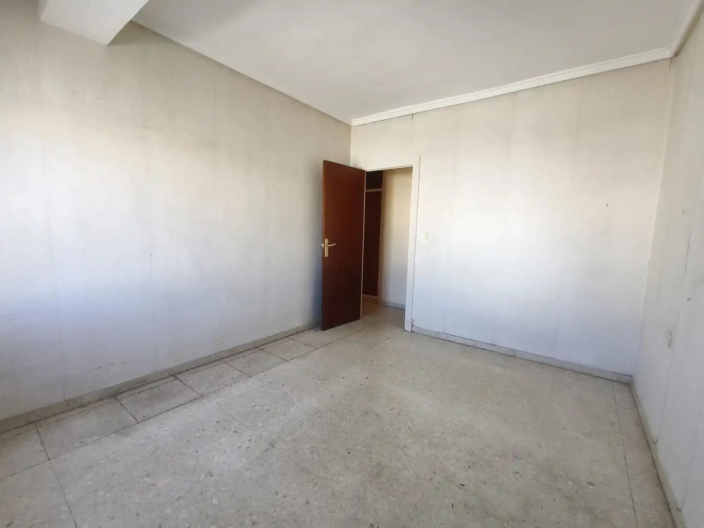 Habitación de Piso en venta en Huelva con Terraza y Trastero