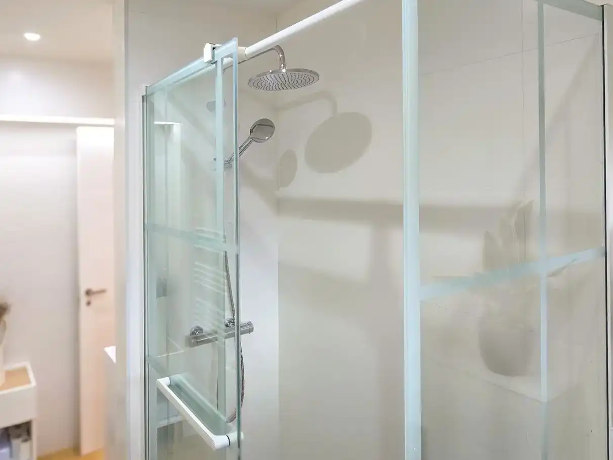 Bany de Apartament de lloguer en Suances amb Moblat i Balcó