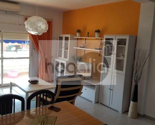 Living room of Flat to rent in  Sevilla Capital  with Air Conditioner and Furnished
