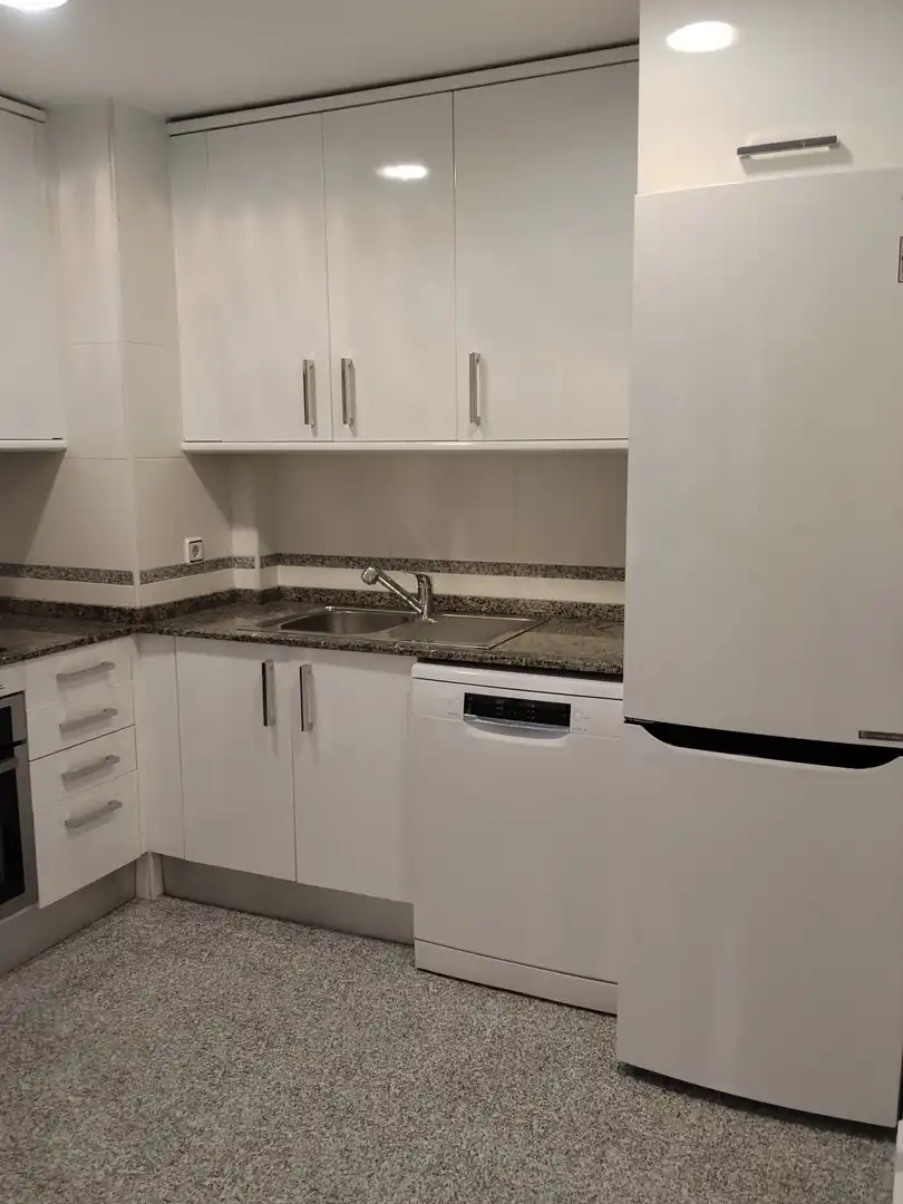 Cuina de Dúplex de lloguer en Pozuelo de Alarcón amb Aire condicionat, Calefacció i Terrassa