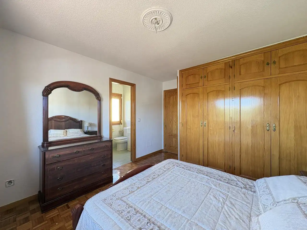 Dormitori de Casa o xalet de lloguer en Collado Villalba amb Calefacció, Jardí privat i Parquet