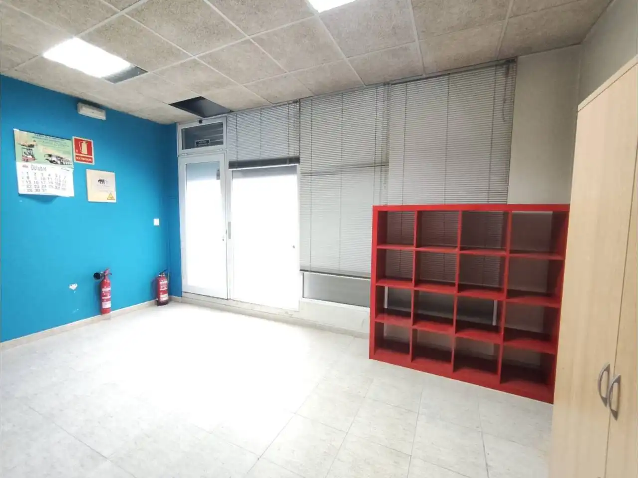 Local de lloguer a Calle Josep Maria de Sagarra, 73, Font Verda