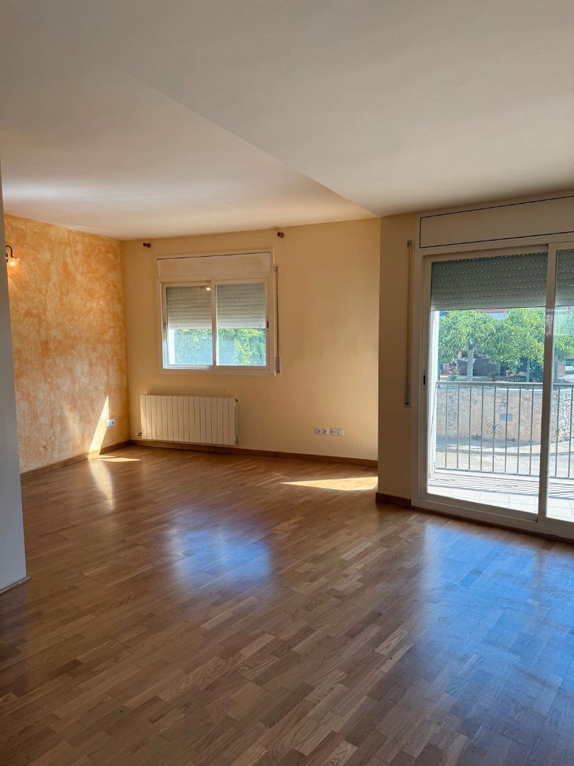 Living room of Duplex for sale in Olesa de Bonesvalls  with Terrace and Alarm