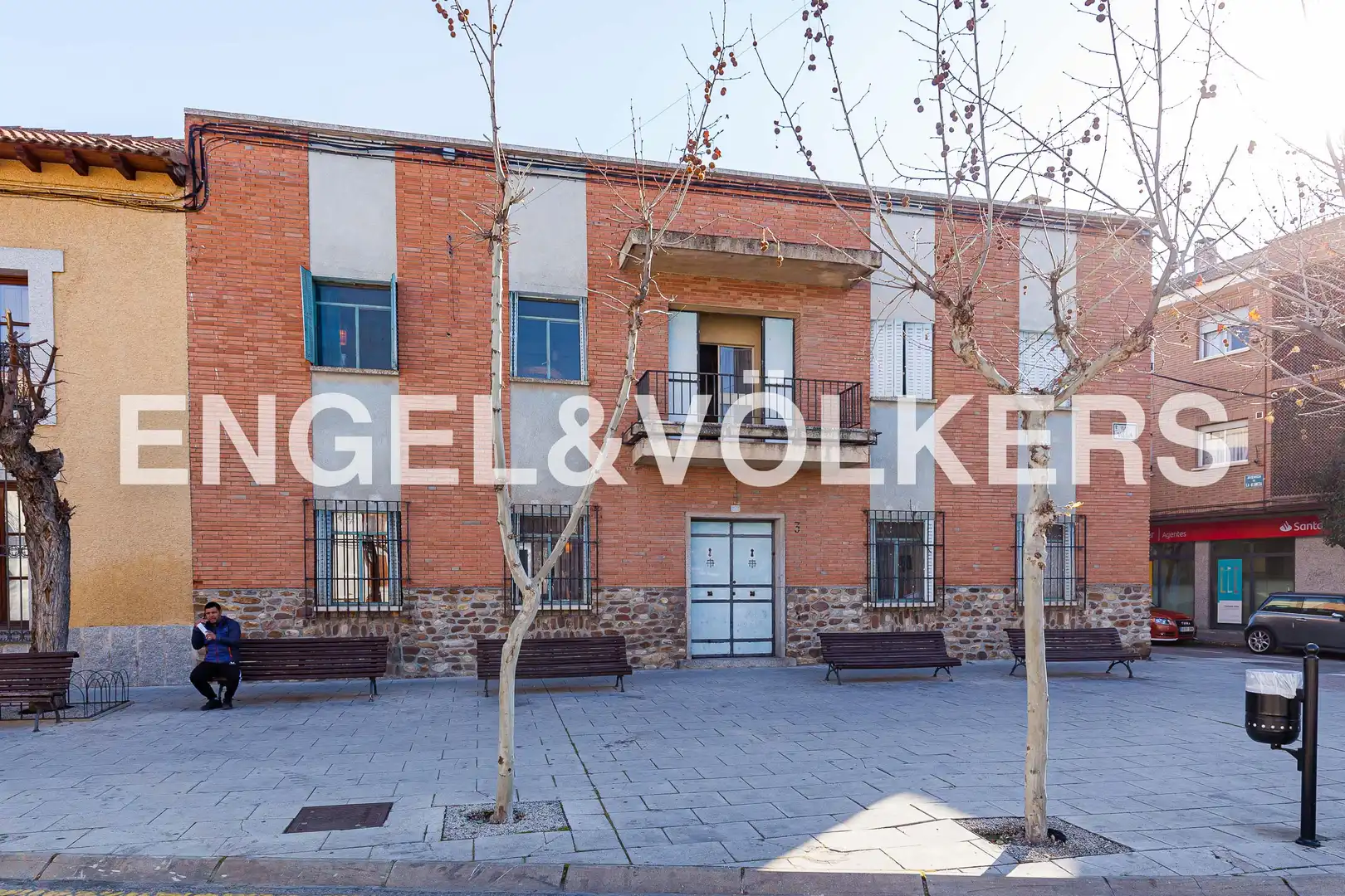 Außenansicht von Einfamilien-Reihenhaus zum Verkauf in Fuente El Saz de Jarama mit Heizung, Privatgarten und Terrasse