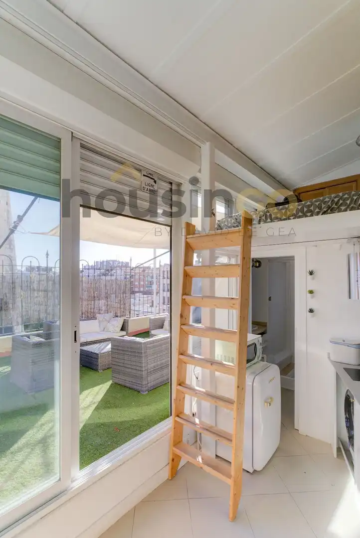 Balcony of Attic for rent in Madrid  with Air Conditioner, Heating and Furnished