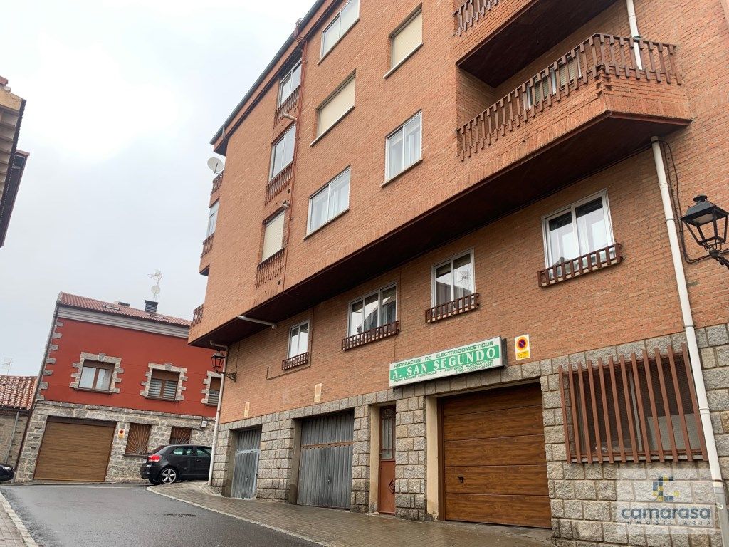 Vista exterior de Local en venda en Ávila Capital