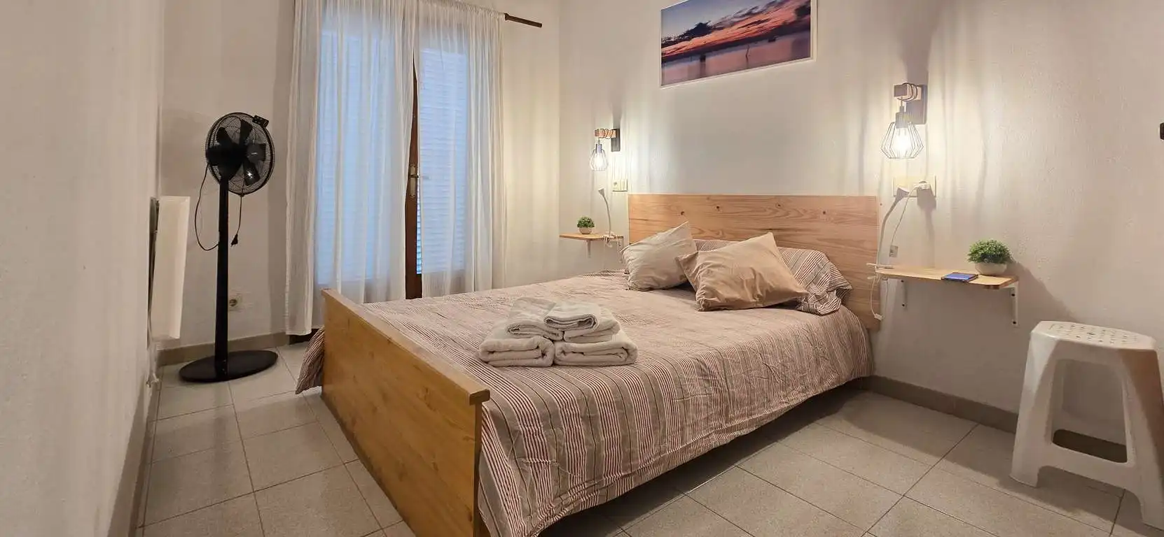 Dormitori de Casa adosada en venda en L'Escala amb Aire condicionat, Terrassa i Moblat