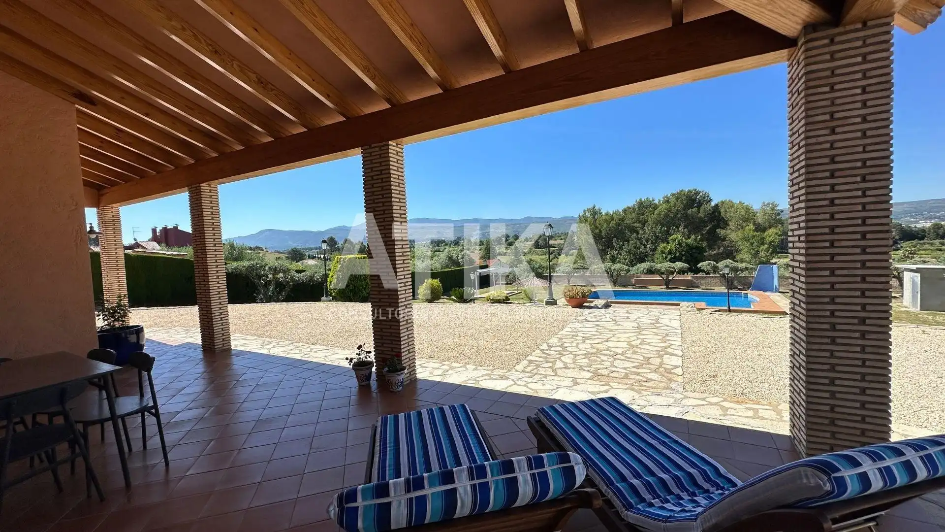 Vista exterior de Casa o chalet en venta en Agullent con Calefacción, Terraza y Trastero