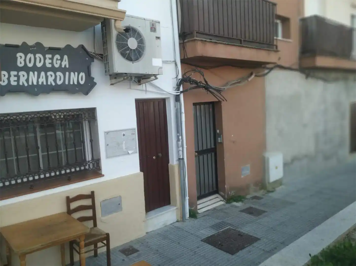 Vista exterior de Local de alquiler en Núcleo urbano