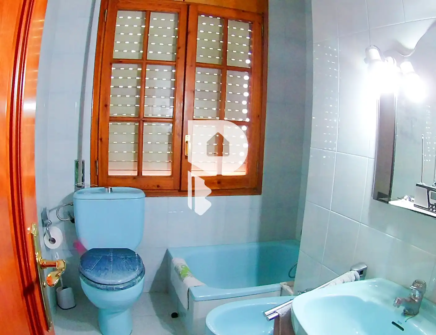 Baño de Casa o chalet en venta en Sant Just Desvern con Aire acondicionado, Calefacción y Jardín privado
