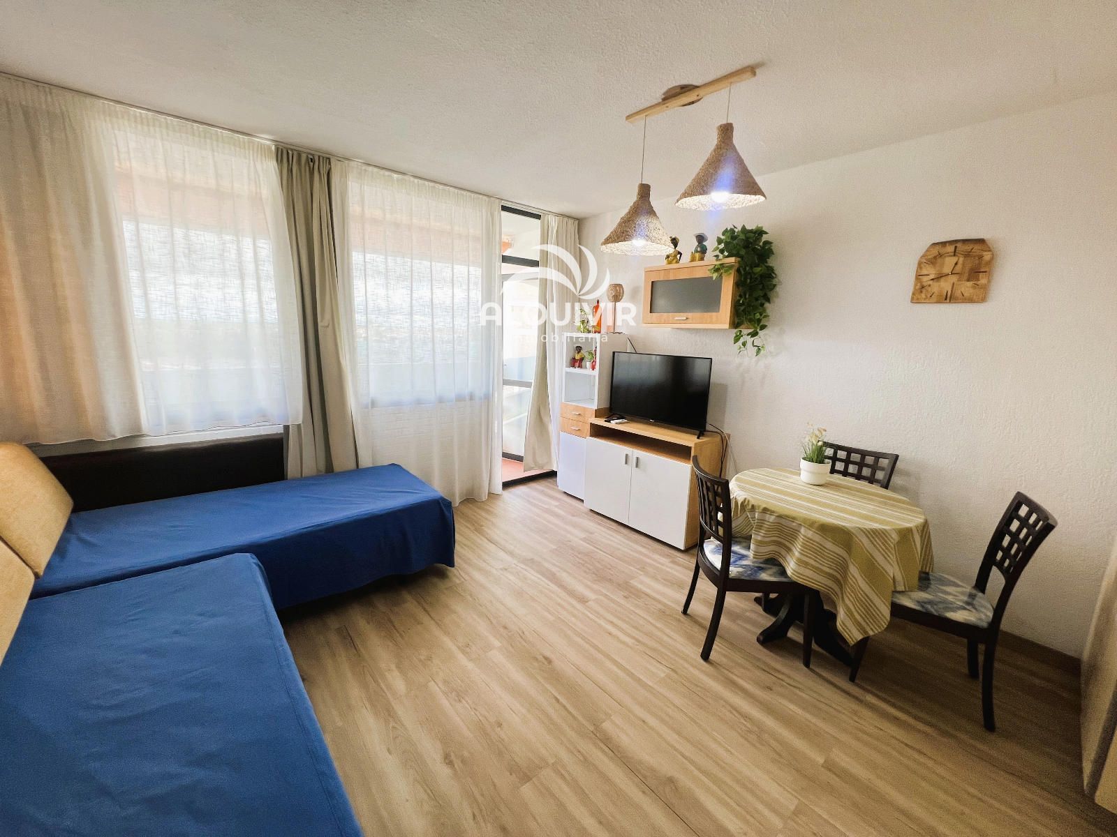 Sala d'estar de Pis en venda en Almonte amb Aire condicionat, Terrassa i Piscina