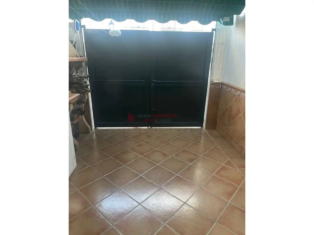 Casa adosada en venta en Calle Veleta, La Antilla