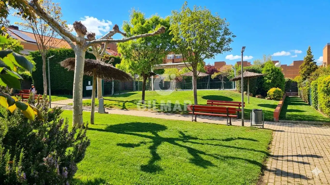 Garden of Single-family semi-detached for sale in Boadilla del Monte  with Heating, Private garden and Swimming Pool