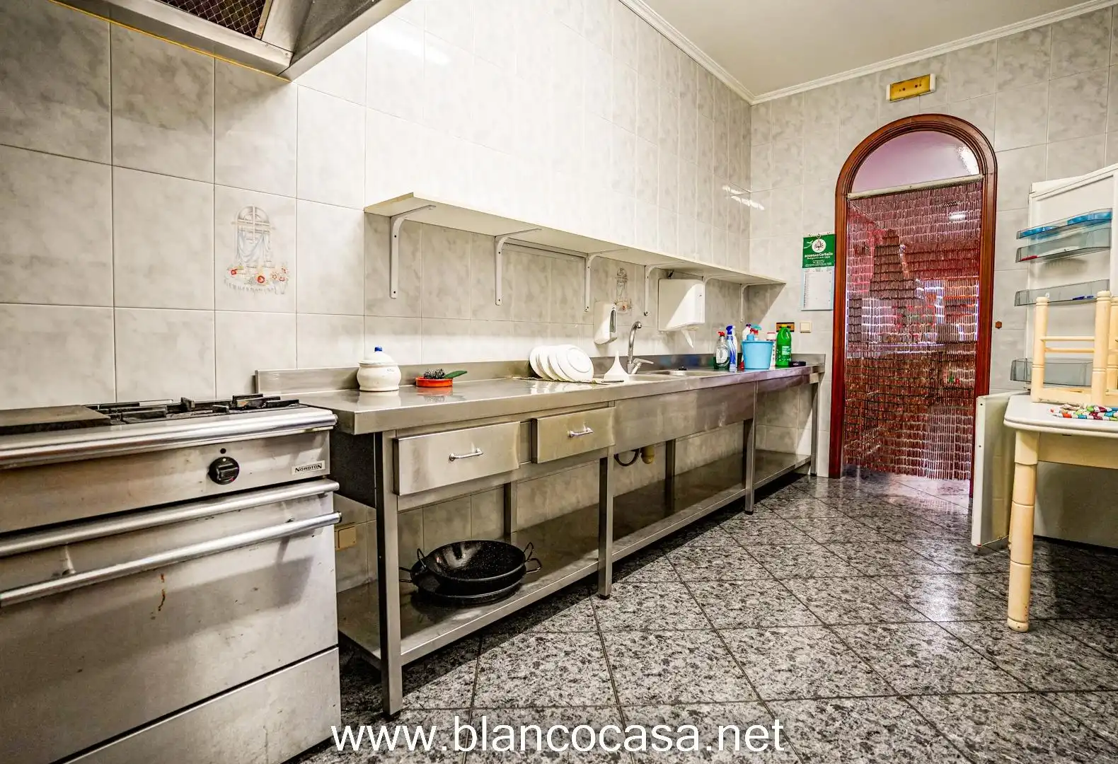 Kitchen of Commercial properties for rent in A Laracha    with Furnished