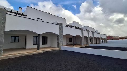 Foto 2 de Apartamento en venta en Corralejo, La Oliva