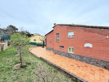 Casa con giardino in vendita a Riells i Viabrea