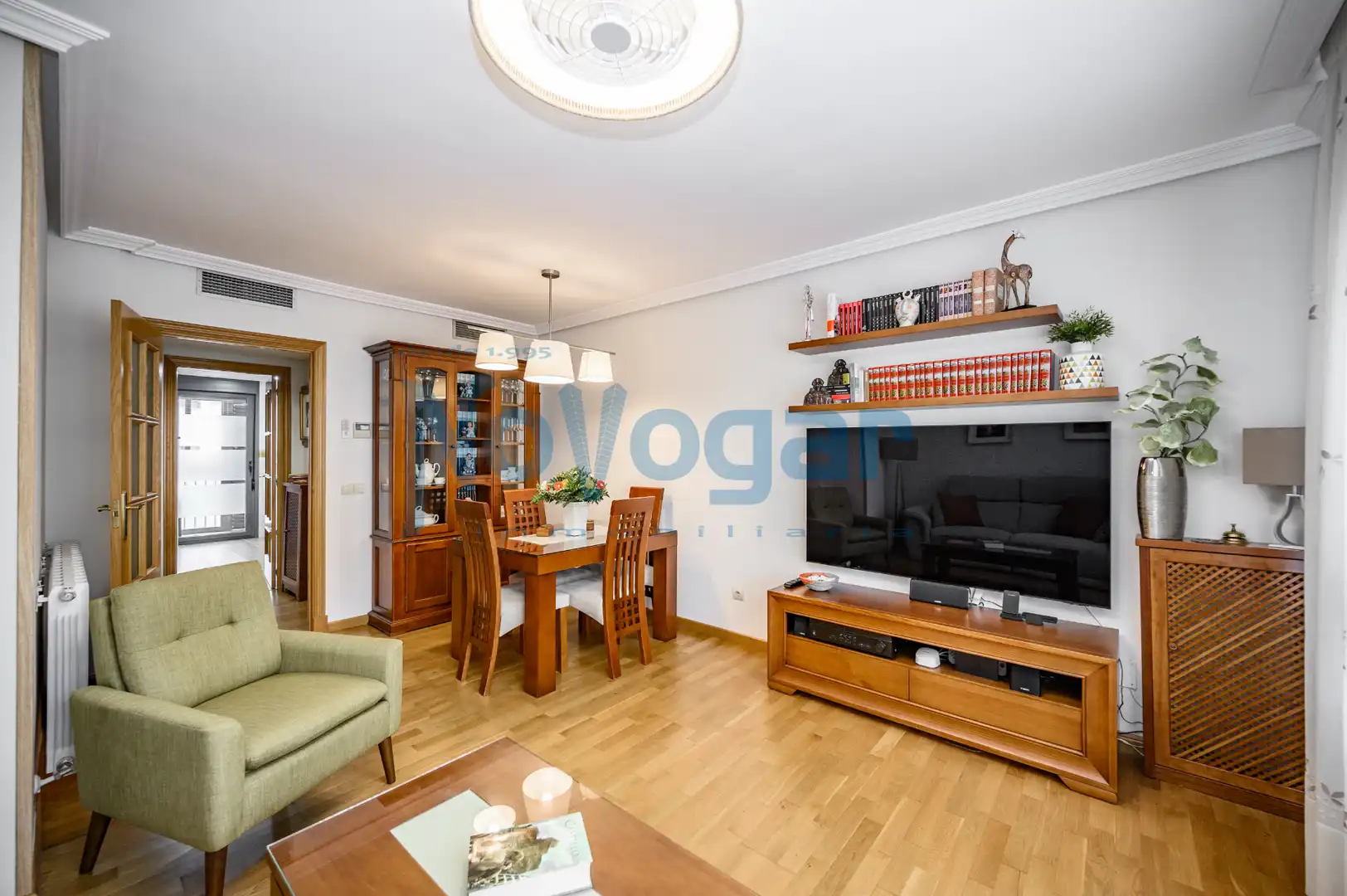 Living room of Flat for sale in Móstoles  with Air Conditioner, Heating and Parquet flooring