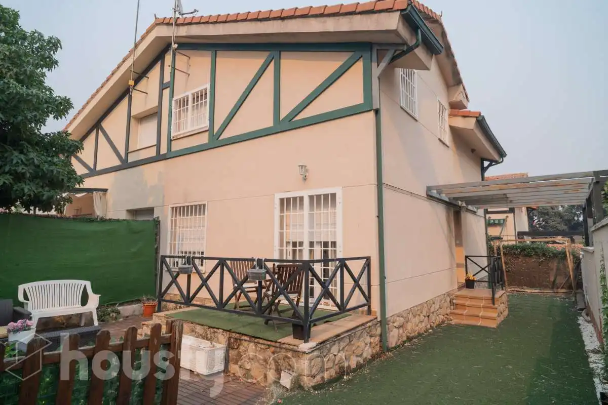 Casa o xalet en venda a Calle Rio sil, Miraflores de la Sierra