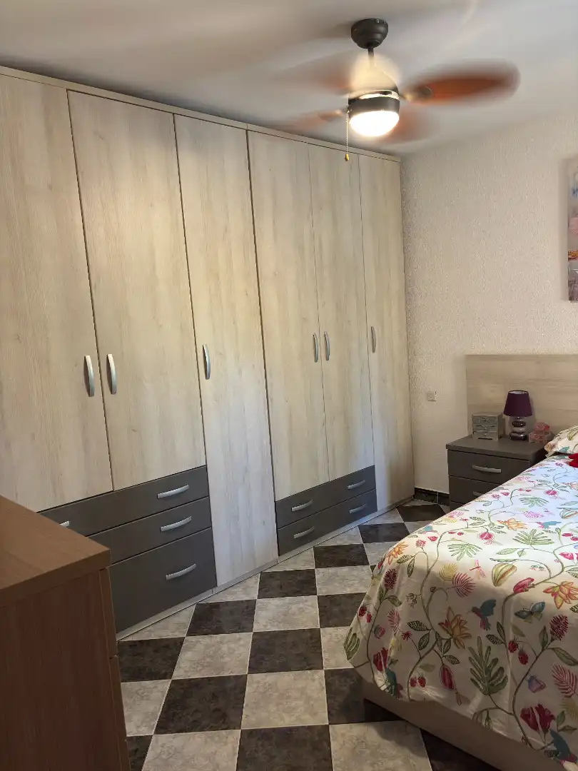 Bedroom of Flat for sale in Sur