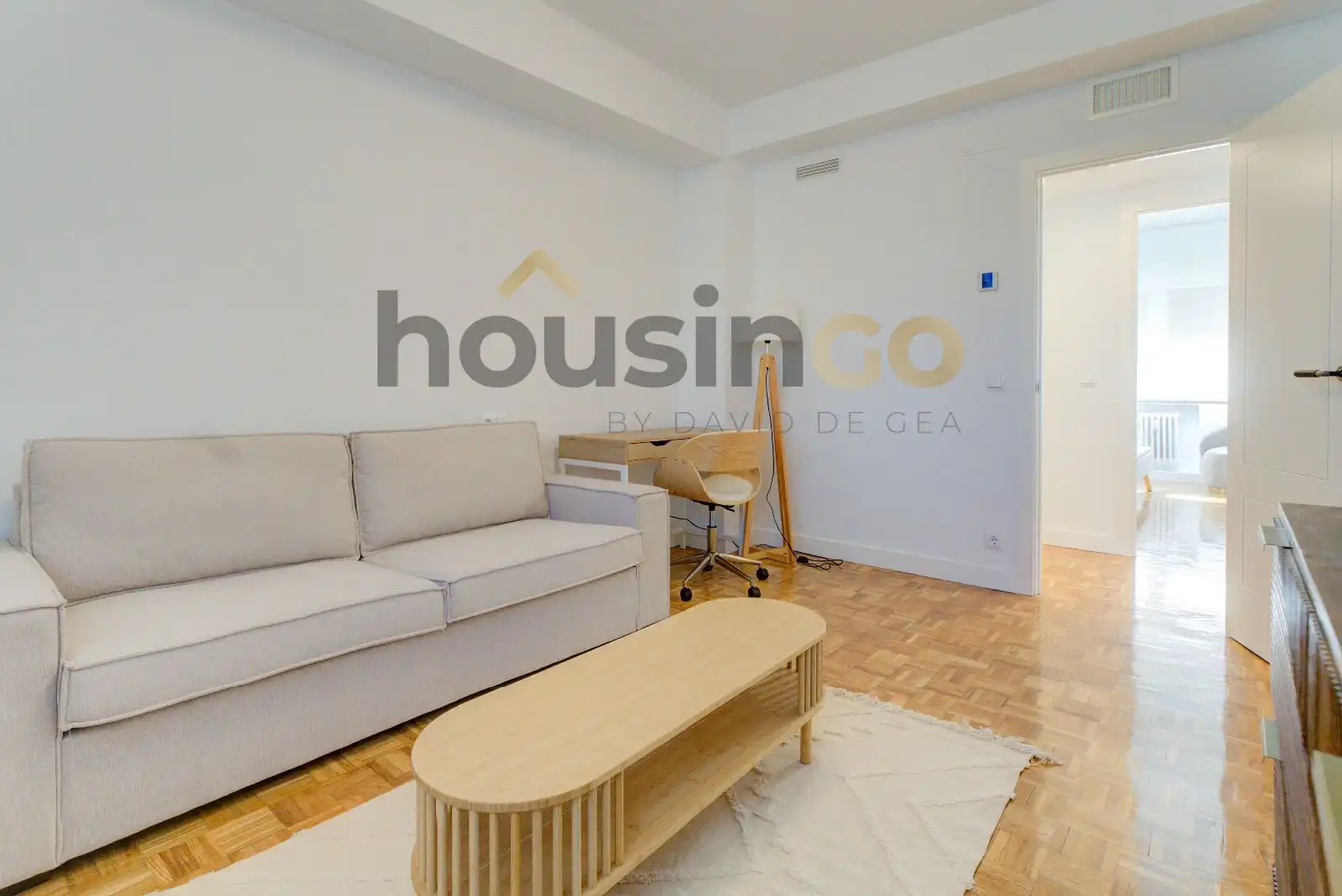 Living room of Flat for rent in Madrid  with Air Conditioner, Parquet flooring and Terrace