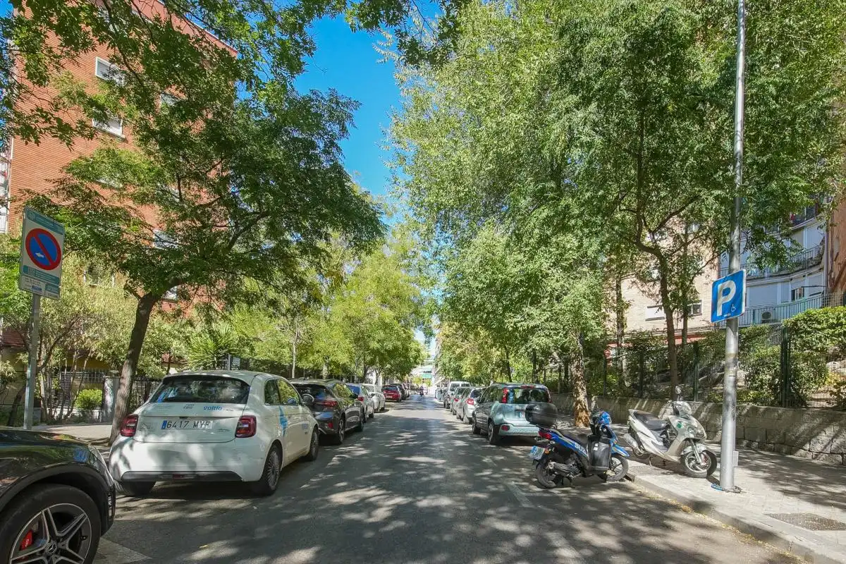 Exterior view of Flat for sale in Madrid  with Heating, Private garden and Terrace
