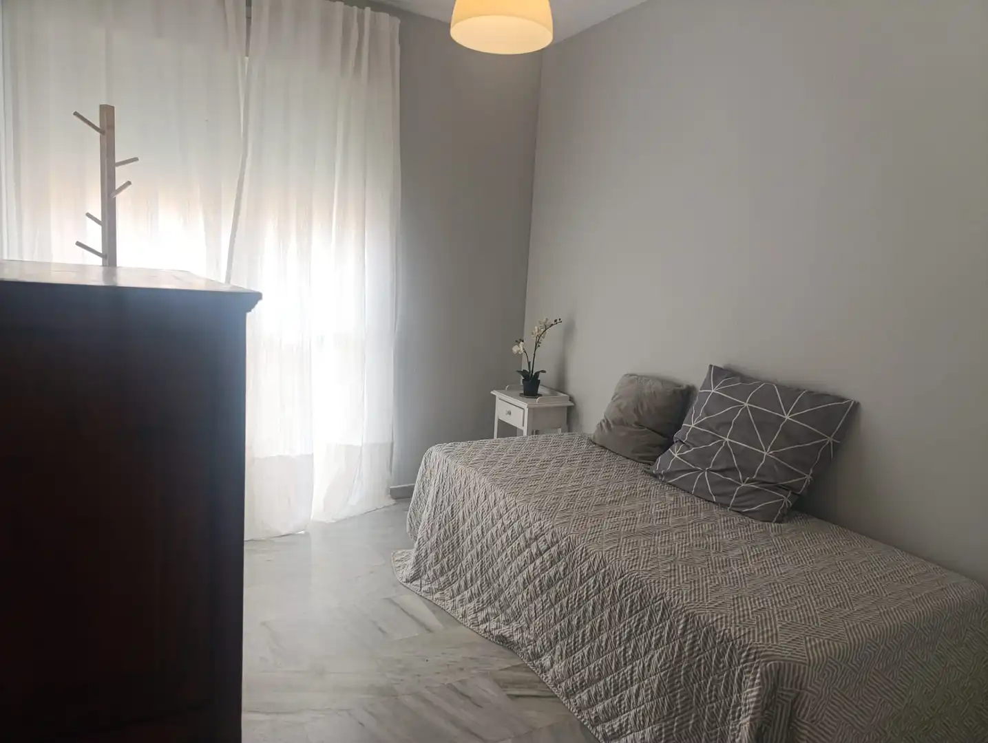 Habitación de Apartamento de alquiler con opción a compra en Málaga con Aire acondicionado, Terraza y Trastero