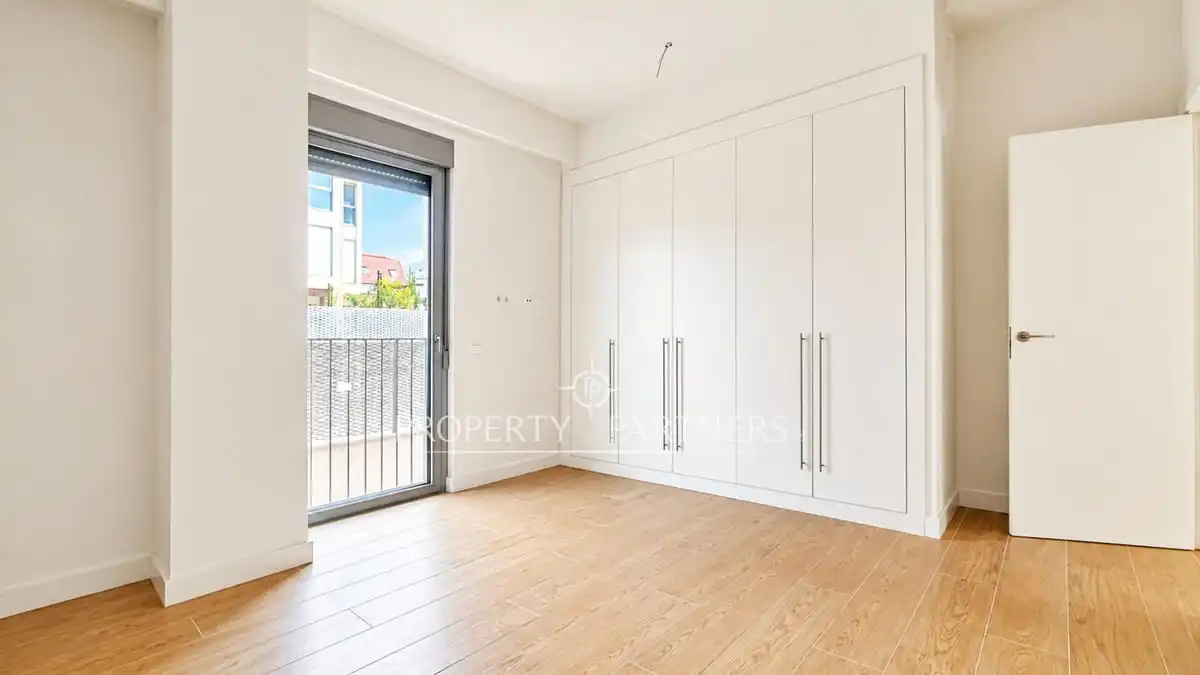 Vista exterior de Apartament en venda en Madrid amb Aire condicionat, Calefacció i Jardí privat