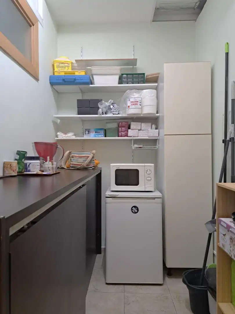 Cuina de Local en venda en Requena amb Aire condicionat
