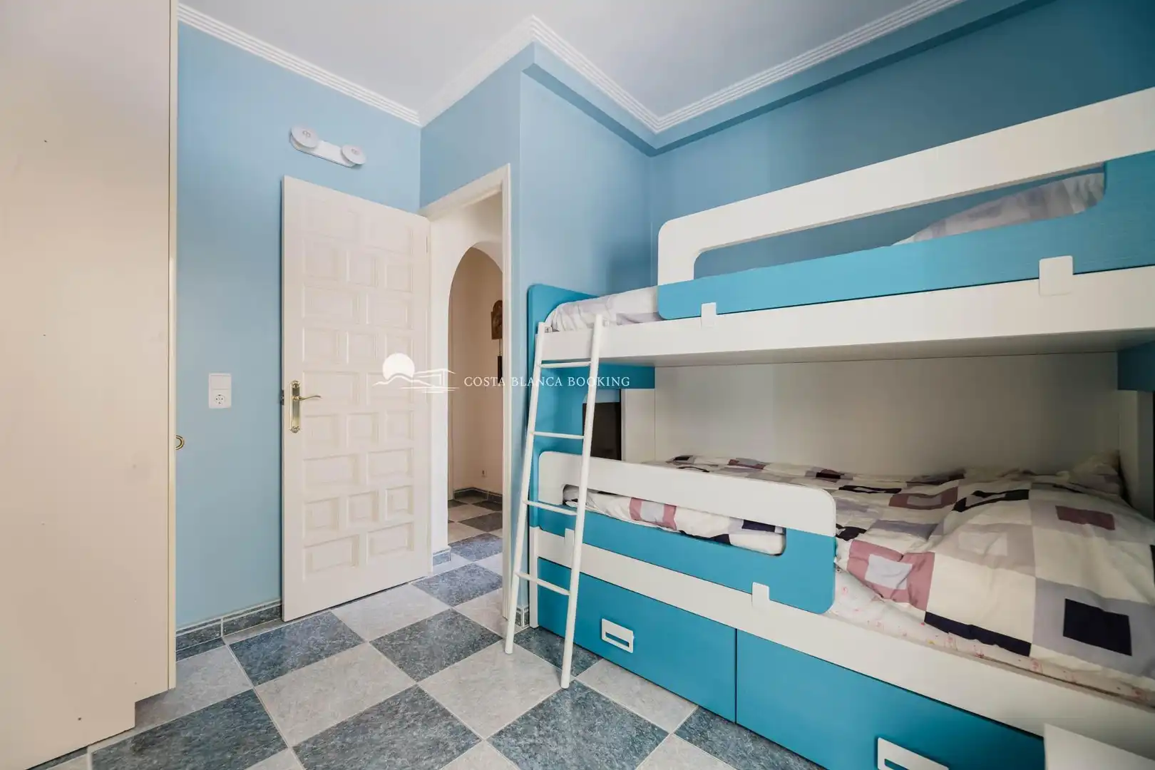 Dormitori de Casa o xalet en venda en L'Alfàs del Pi amb Aire condicionat, Calefacció i Jardí privat