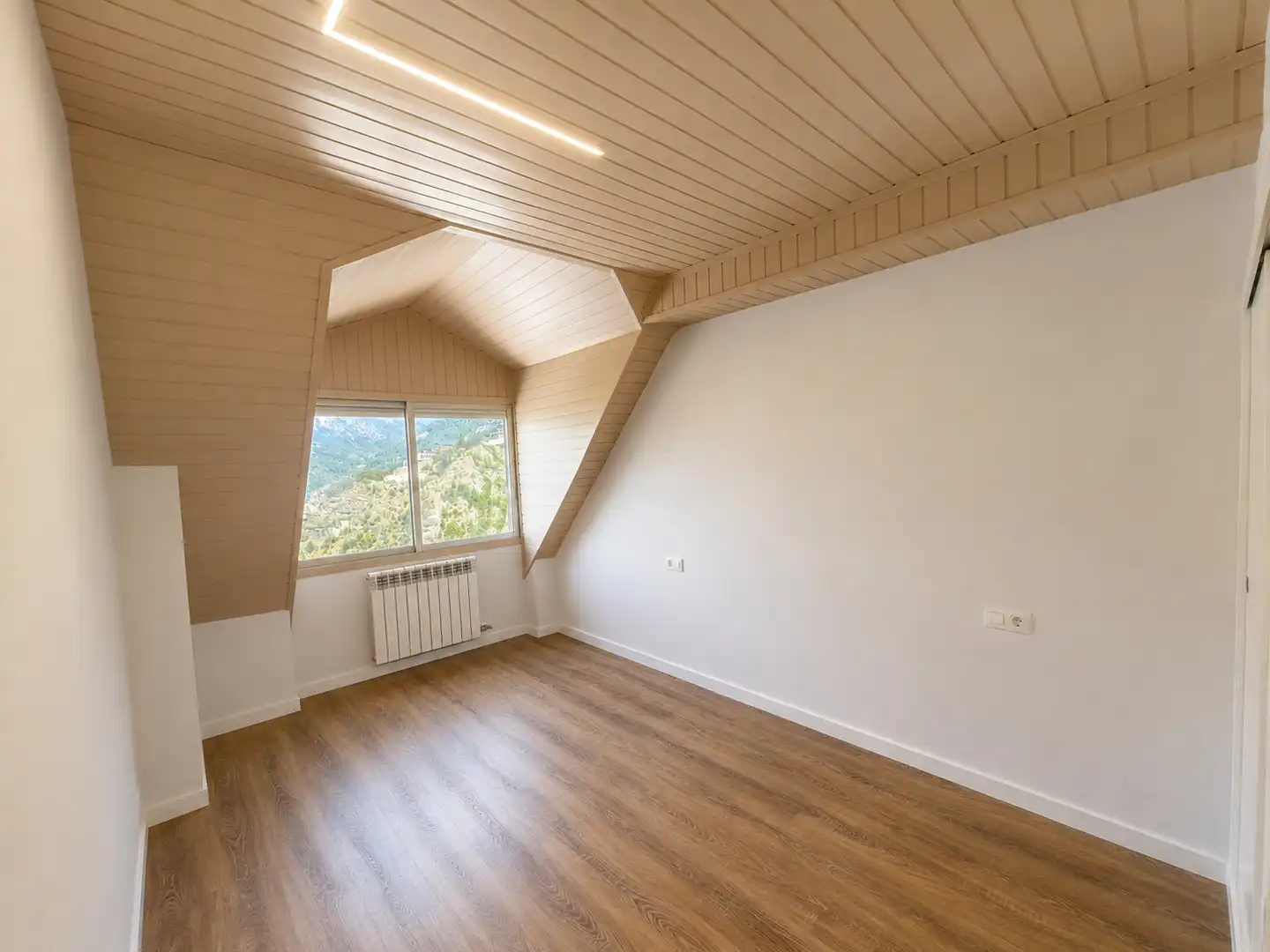 Bedroom of Flat for rent in Madrid  with Heating and Oven