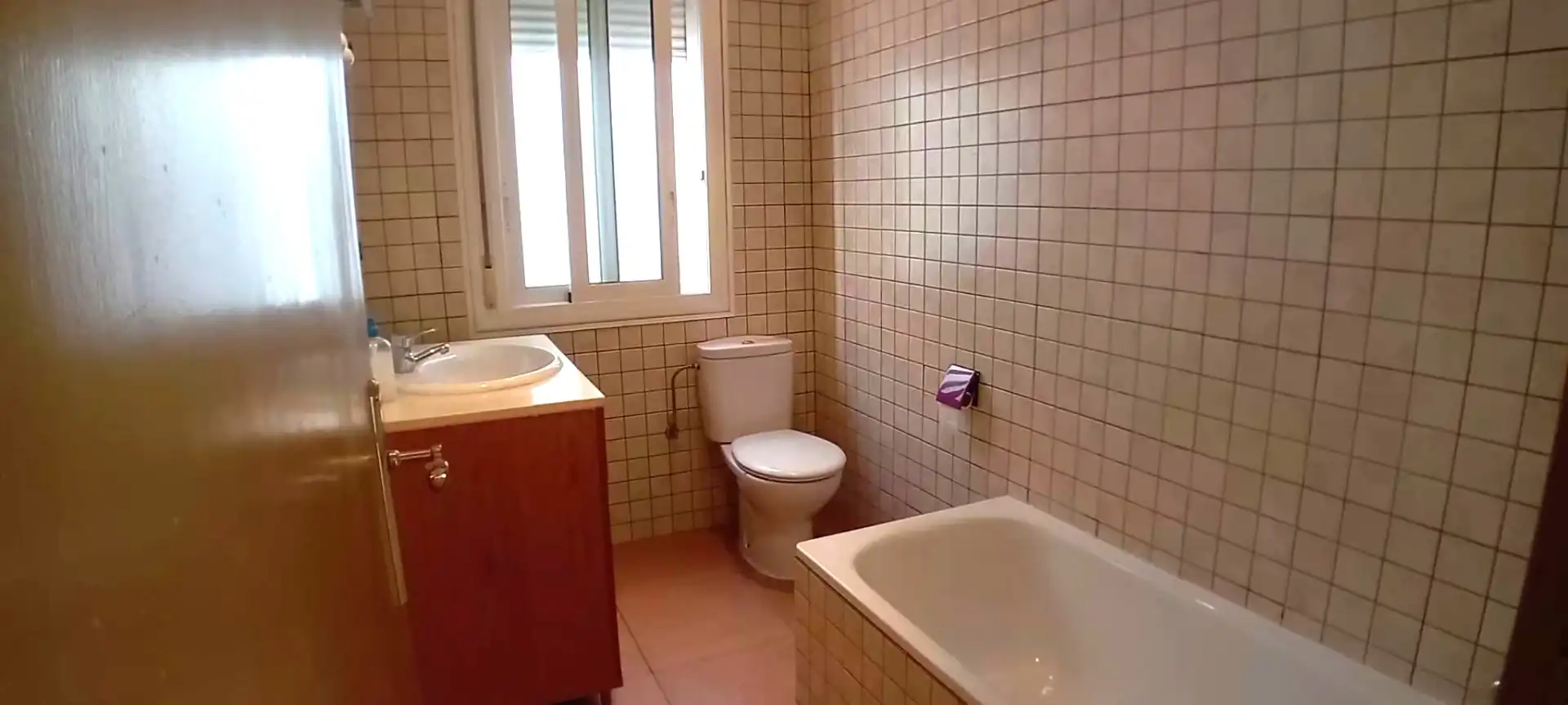 Bany de Pis en venda en Reus amb Moblat i Balcó