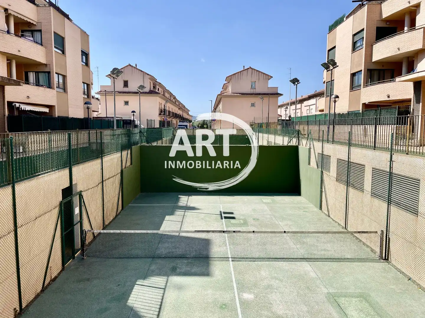 Exterior view of Flat for sale in La Pobla de Vallbona  with Air Conditioner, Heating and Terrace