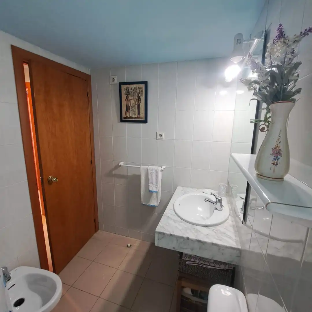 Baño de Ático en venta en Terrassa con Calefacción, Terraza y Trastero