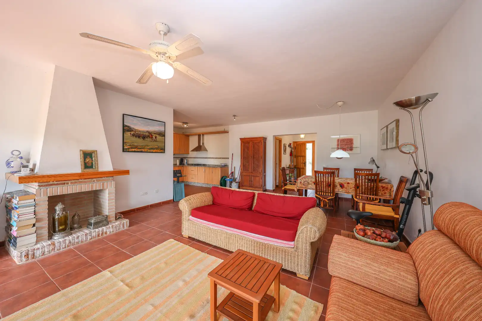 Living room of Houses for sale in Tolox  with Air Conditioner, Private garden and Swimming Pool