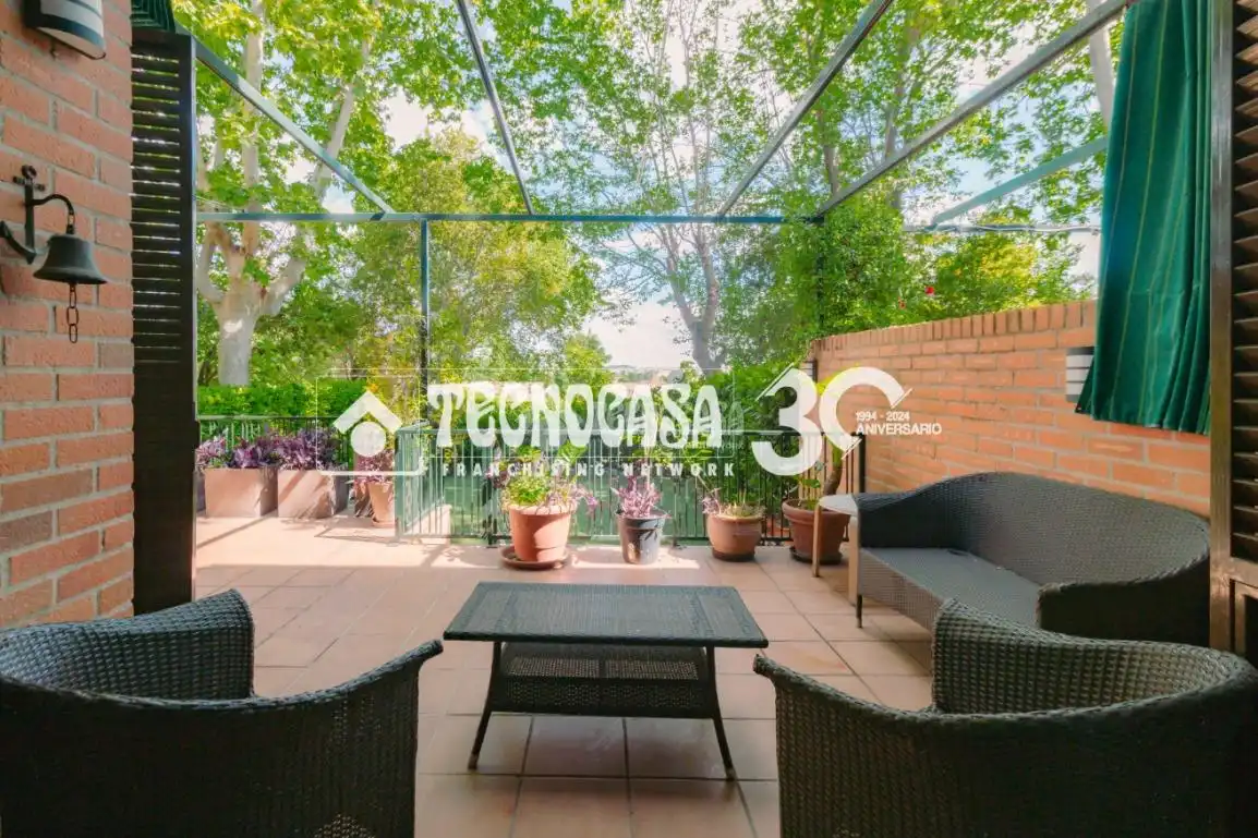 Terrassa de Casa adosada en venda en Madrid amb Aire condicionat, Calefacció i Terrassa