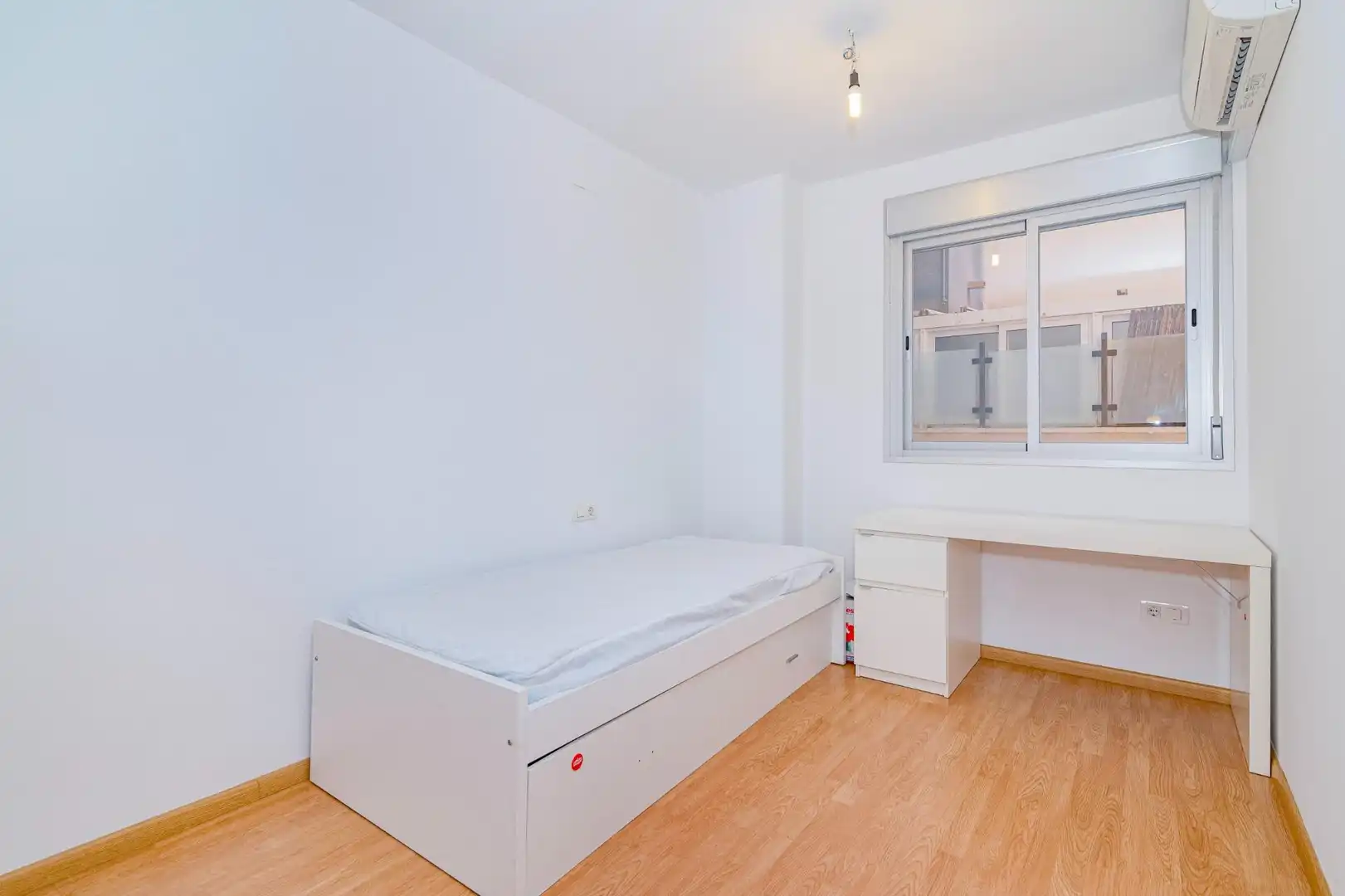Dormitori de Planta baixa en venda en Alhendín amb Aire condicionat, Jardí privat i Terrassa
