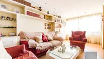 Living room of Flat for sale in  Madrid Capital  with Air Conditioner, Heating and Parquet flooring