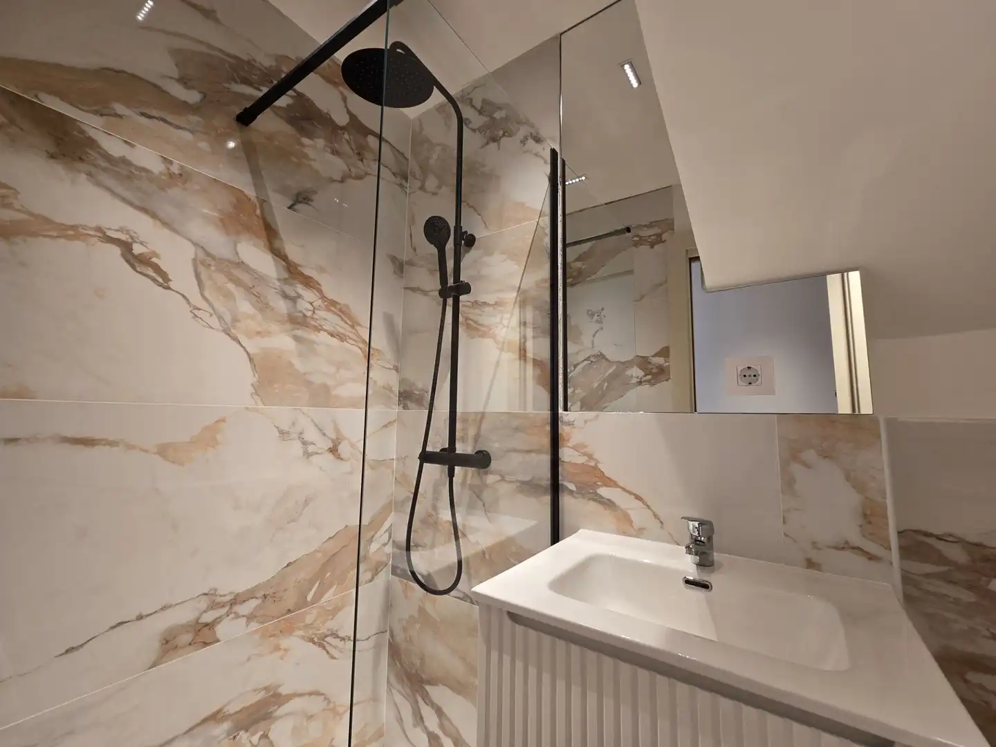 Bathroom of Flat for sale in Llanes