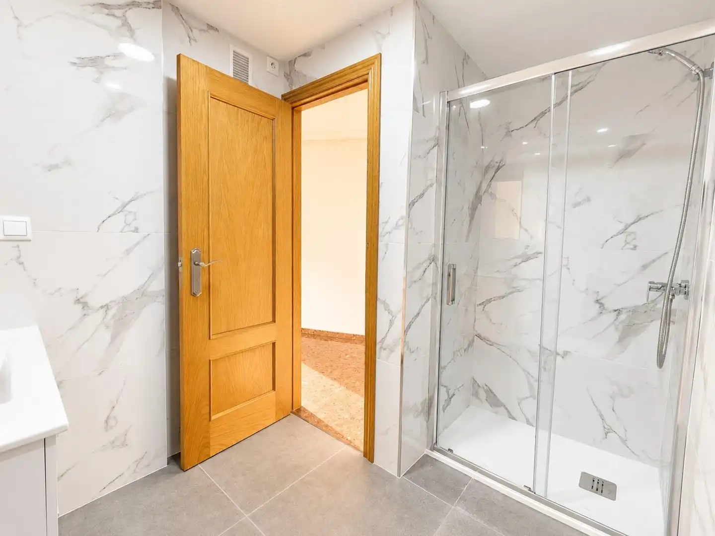 Badezimmer von Wohnung zum Verkauf in Gandia mit Abstellraum
