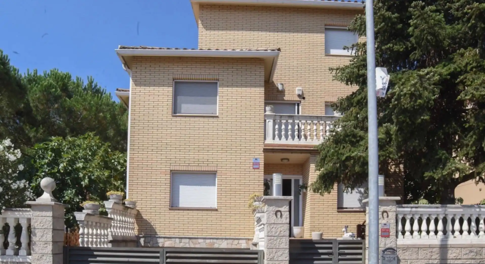 Exterior view of Houses for sale in Llinars del Vallès  with Private garden