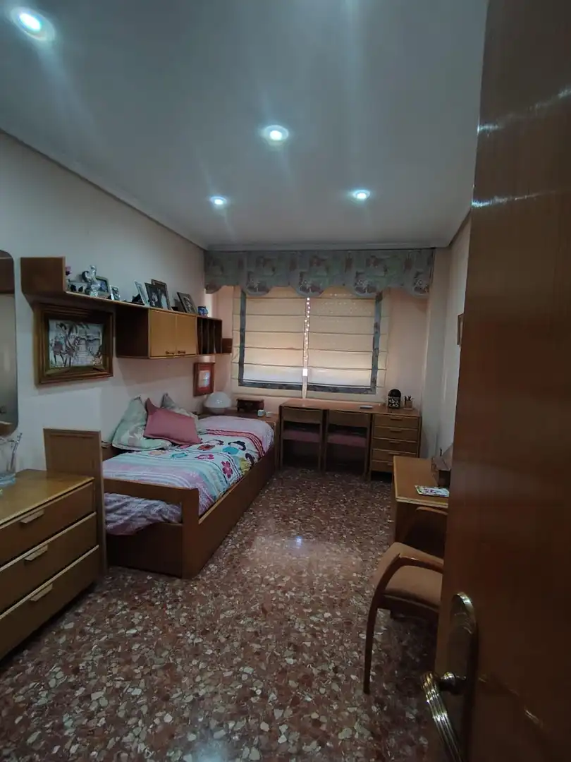Habitación de Piso de alquiler en Mislata con Aire acondicionado, Calefacción y Amueblado