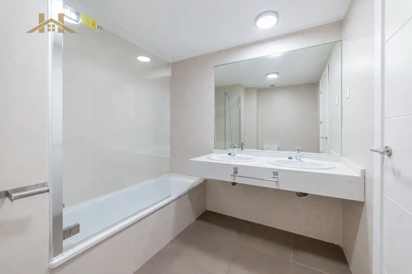 Baño de Piso en venta en Rivas-Vaciamadrid con Aire acondicionado, Terraza y Trastero